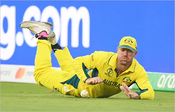picture of Ricky Ponting during fielding