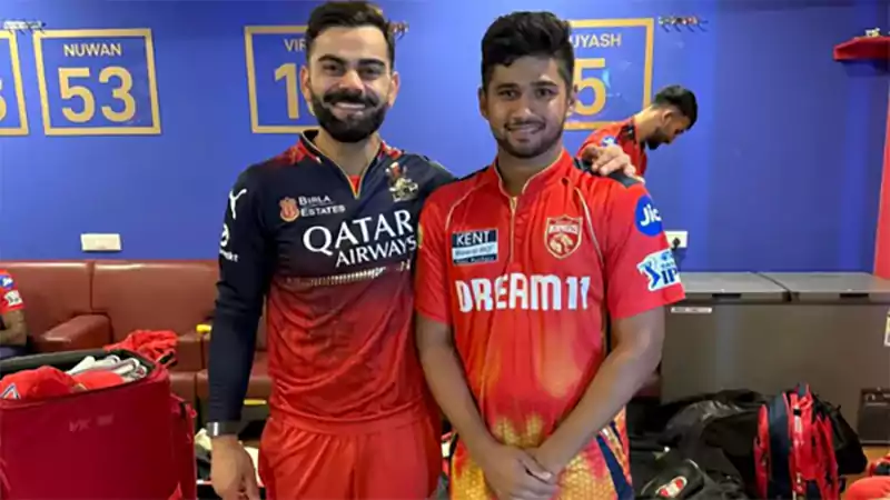 d-Virat Kohli’s Viral Gesture