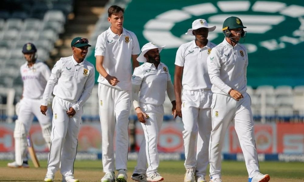 Marco Jansen, one of the tallest cricketers in the world, walking with South African teammates during a Test match.