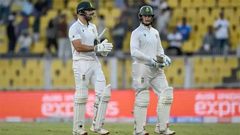 d-South Africa Takes Big 314 Run Lead