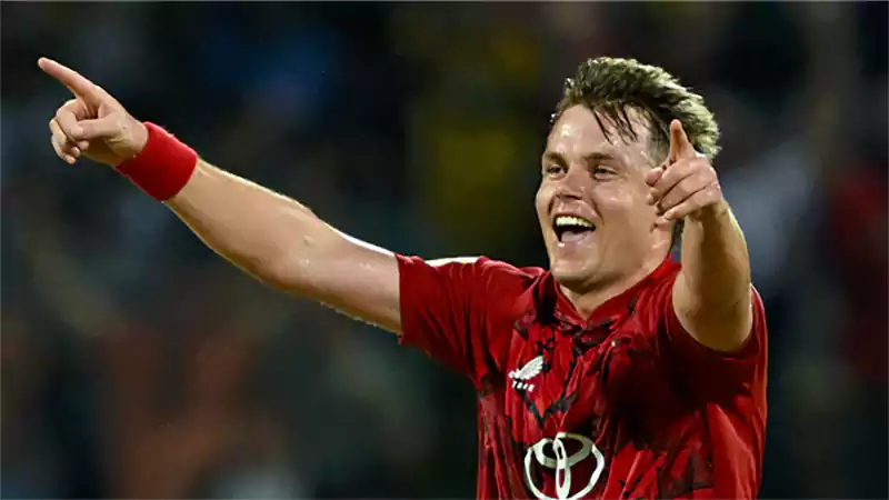 d-Sam Curran in T20 World Cup semi final